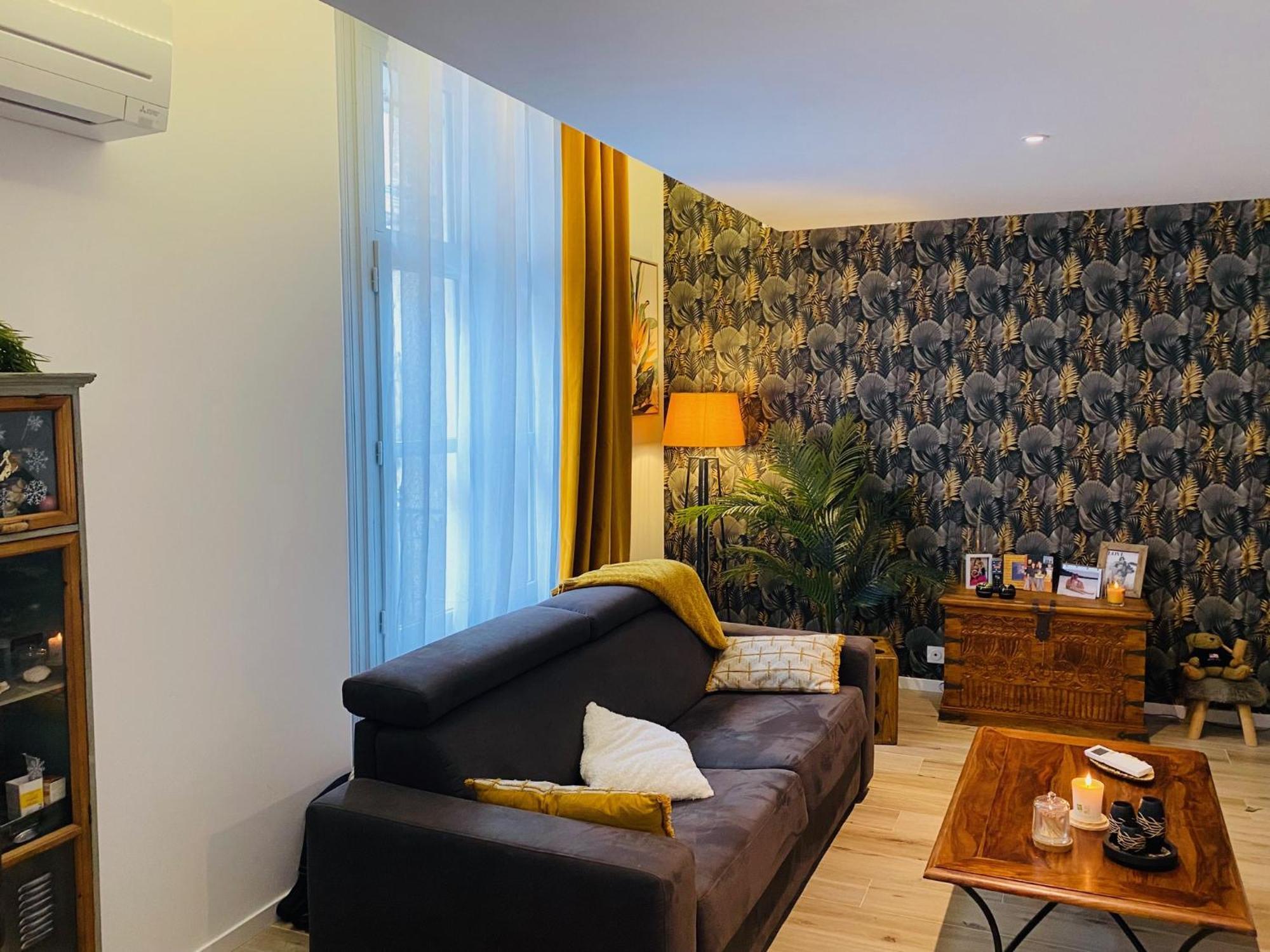 Douillet Et Coquet Appartement Climatise - Parking Prive Gratuit - Centre Montpellier Esterno foto