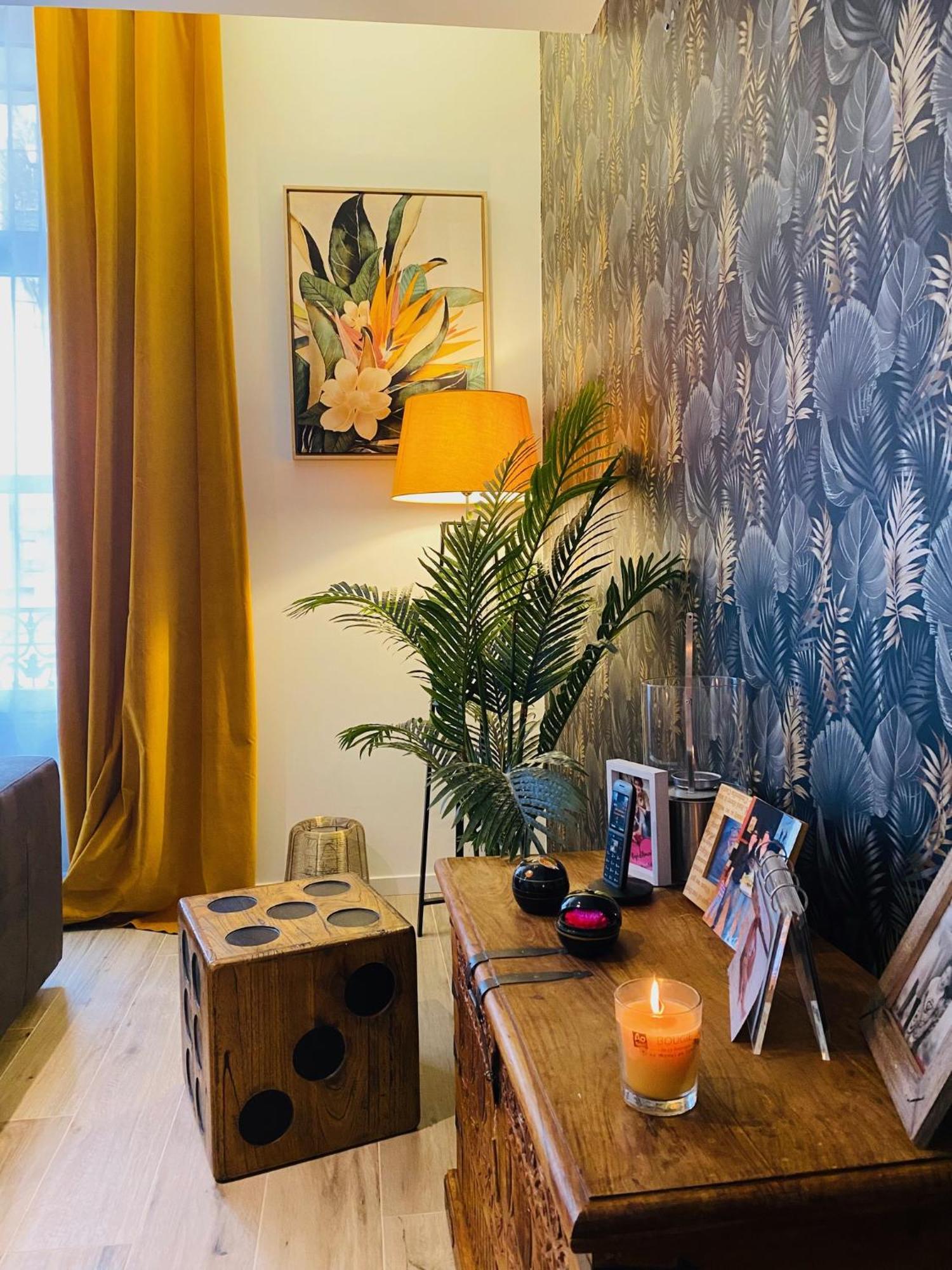 Douillet Et Coquet Appartement Climatise - Parking Prive Gratuit - Centre Montpellier Esterno foto