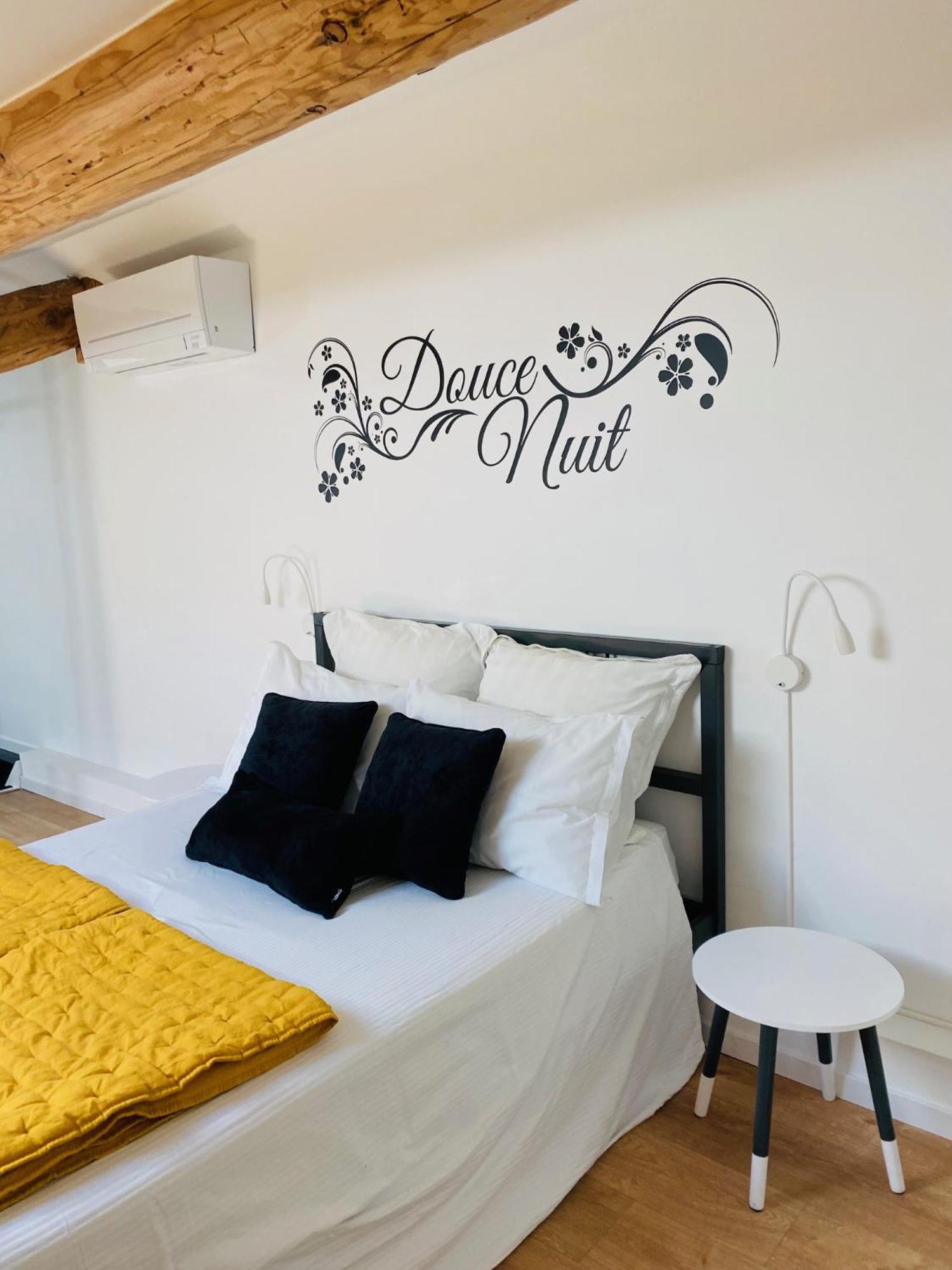 Douillet Et Coquet Appartement Climatise - Parking Prive Gratuit - Centre Montpellier Esterno foto